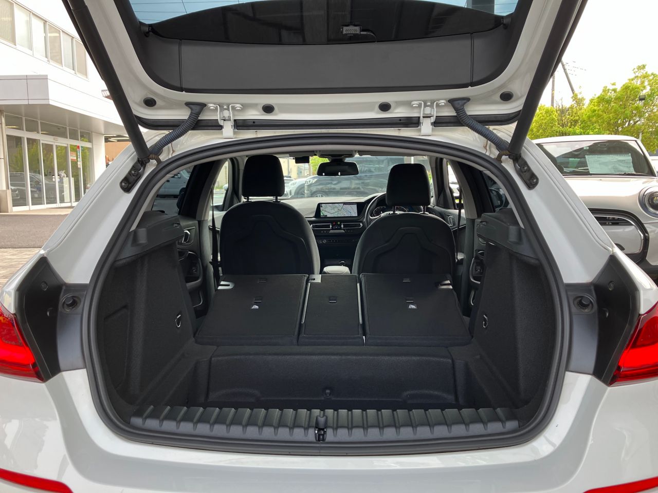 F40 118d Sports Hatch 5-door B47 2.0d