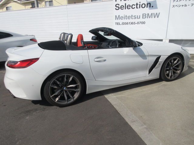 G29 Z4 M40i RHD