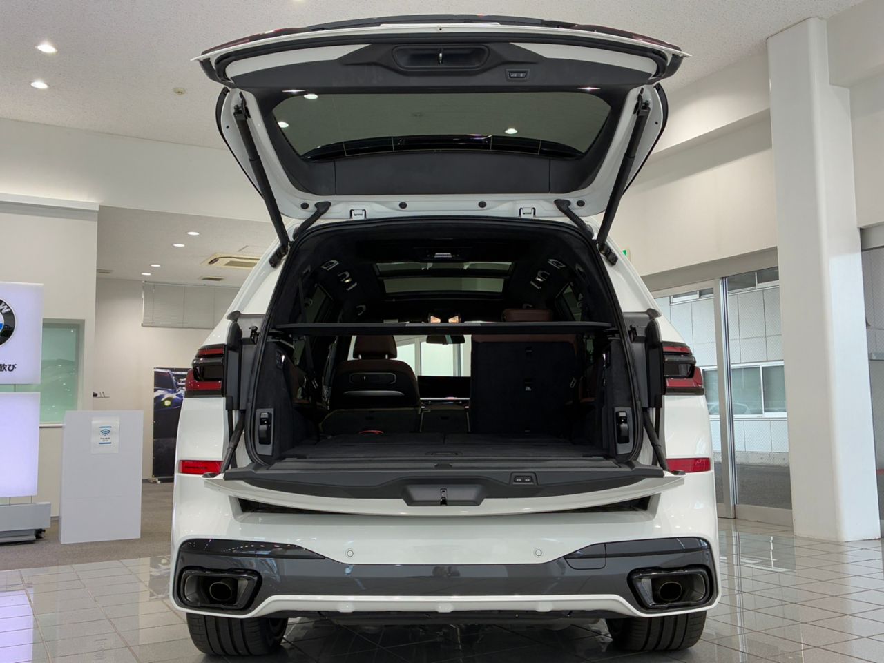X7 xDrive40d RHD US