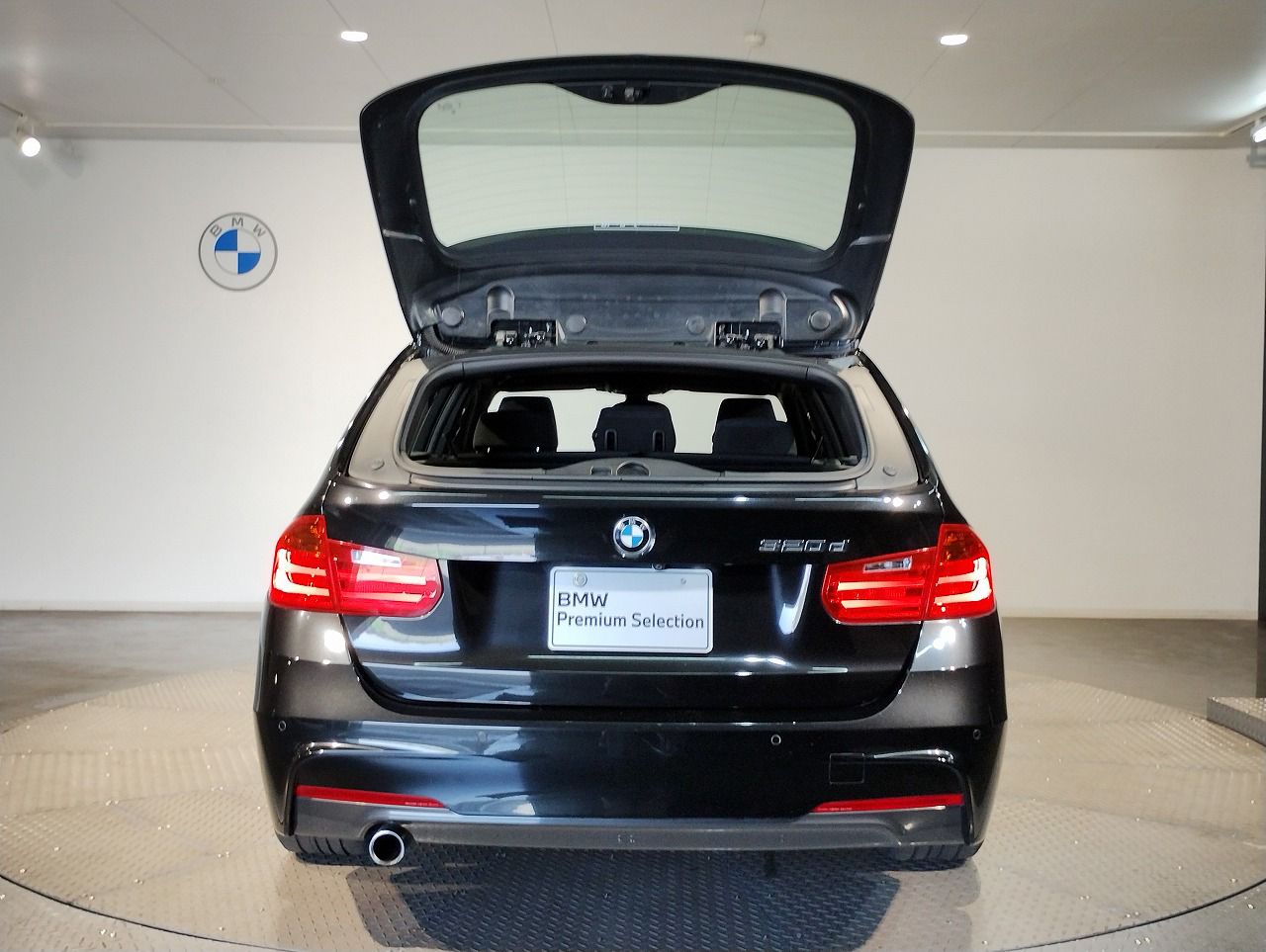 320D BLUEPERFORMANCE TOURING RHD