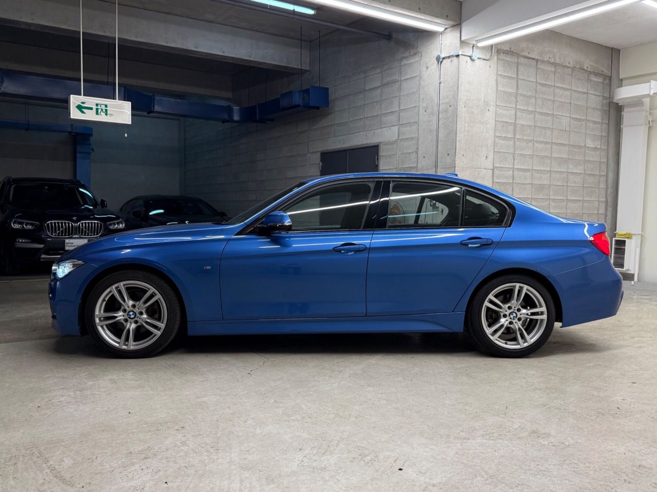 318I SEDAN RHD