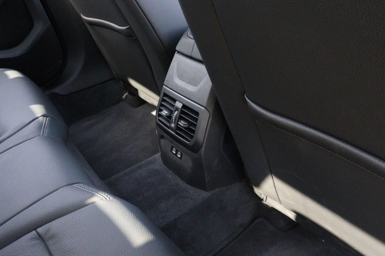 F4* **35i xDrive **** ***** B48 2.0i