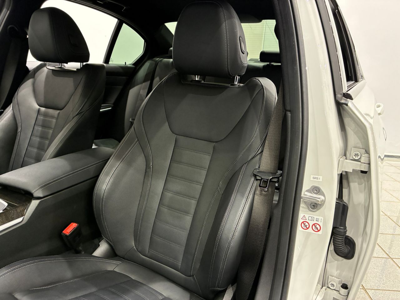 320d xDrive Berline RHD