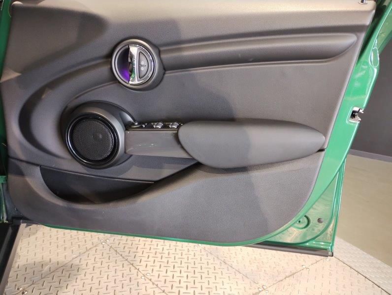 MINI F55 Cooper D 5dr Hatch LCI