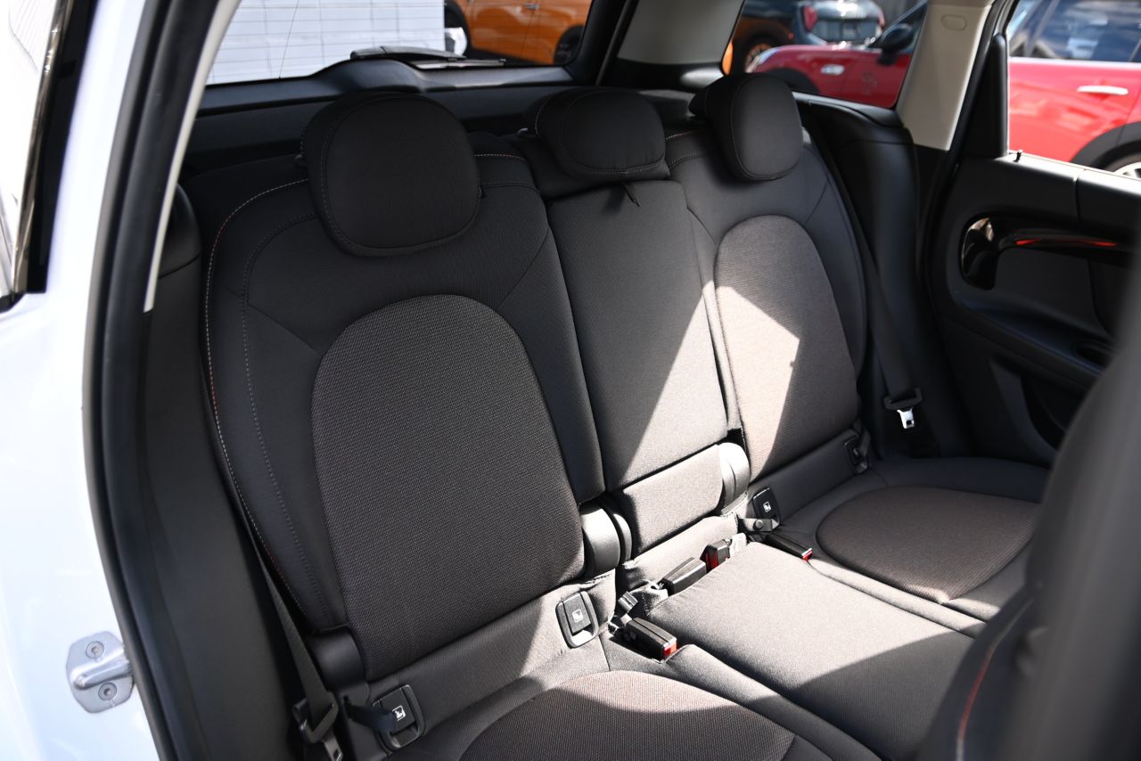 MINI CROSSOVER COOPER D