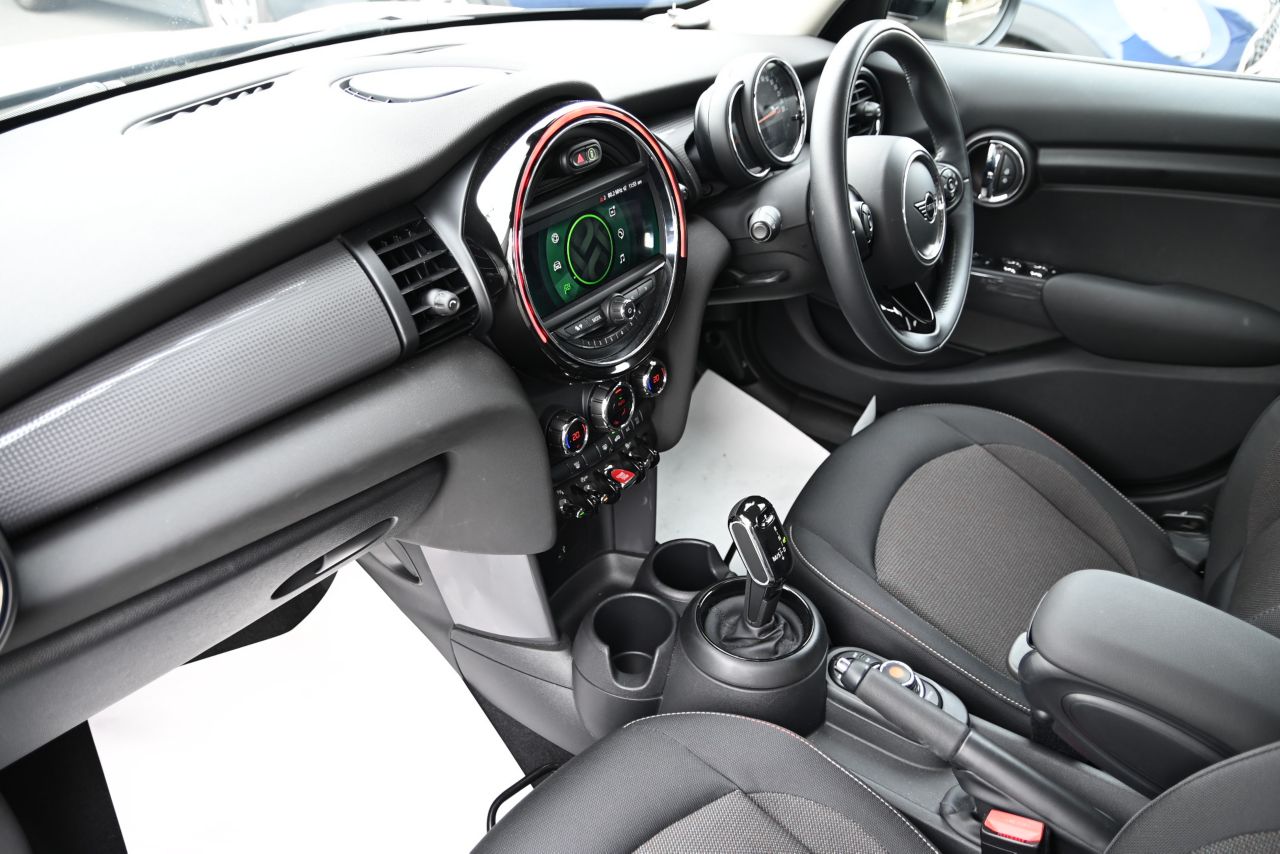 F55 MINI Cooper 5-Door Hatch LCI