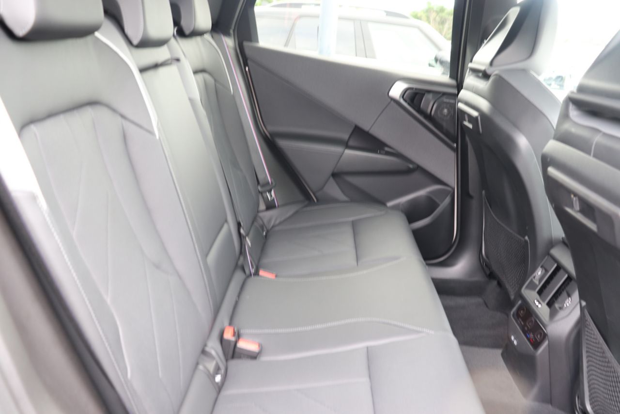 X3 M50 US