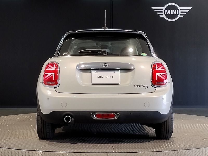 MINI F55 Cooper D 5dr Hatch LCI