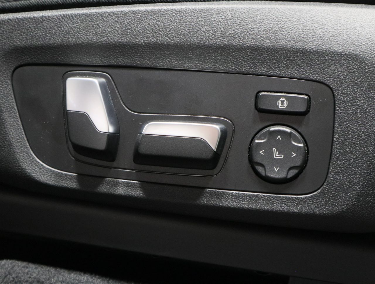 G01 X3 M40d RHD LCI ZA