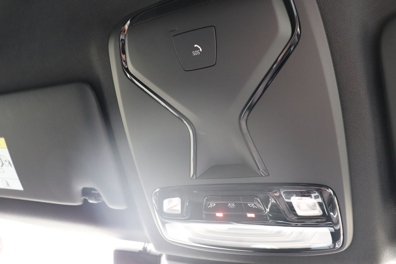 320d xDrive Berline RHD