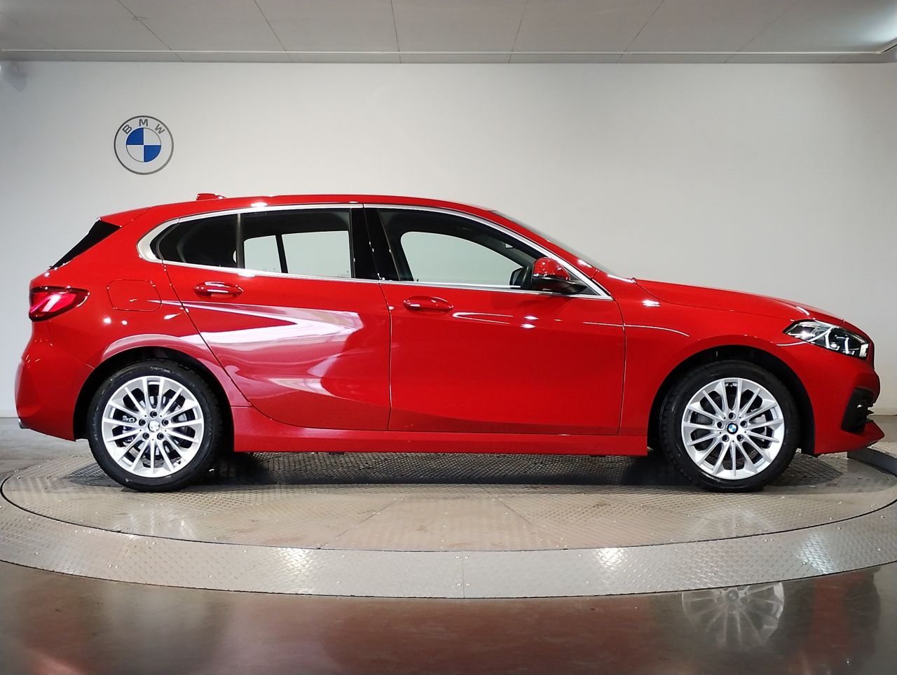 F40 118d Sports Hatch 5-door B47 2.0d
