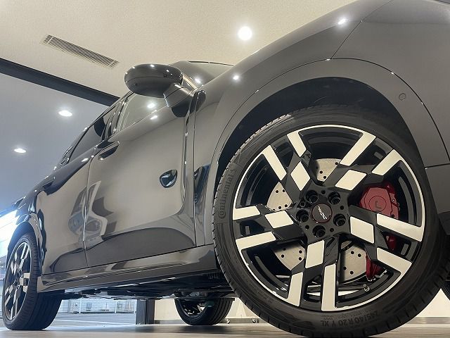U25 MINI John Cooper Works Countryman ALL4