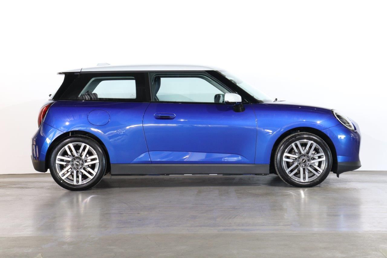 J01 MINI Cooper E