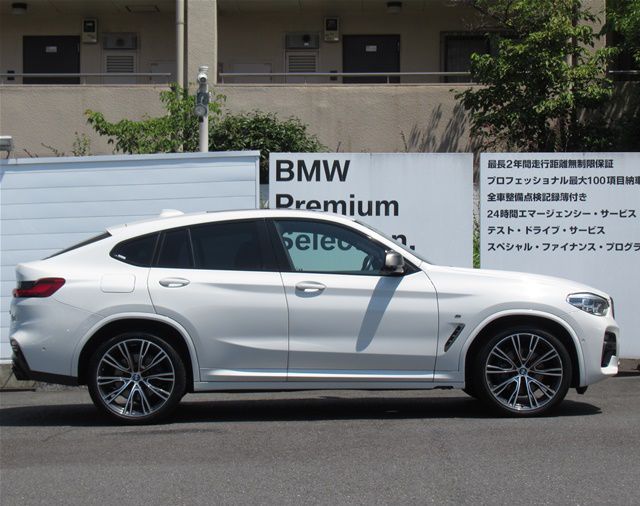 X4 M40i RHD