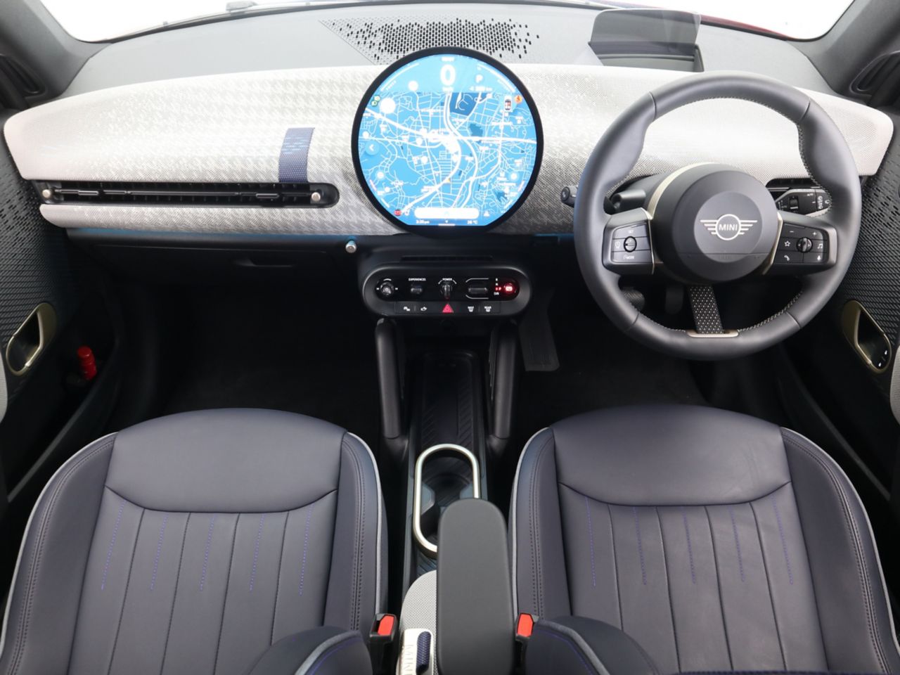 J01 MINI Cooper SE