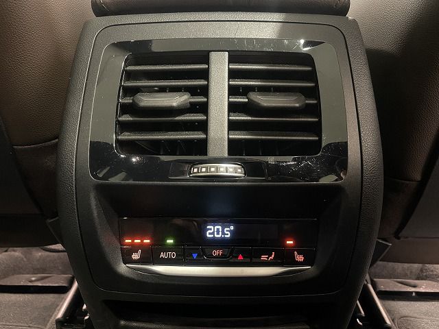 G01 X3 M40d RHD LCI