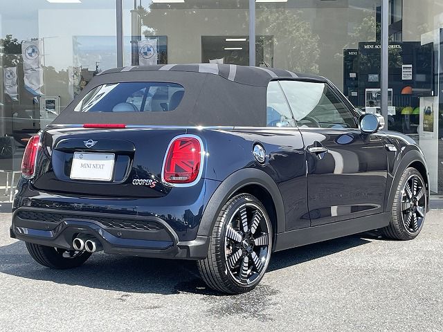 MINI Cooper S Convertible RHD
