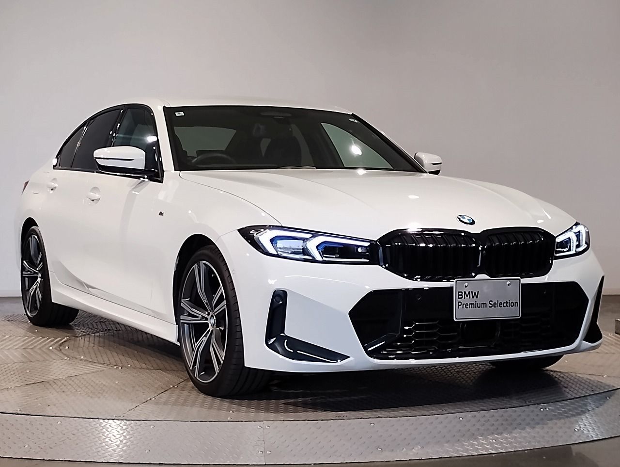 320d xDrive Berline RHD