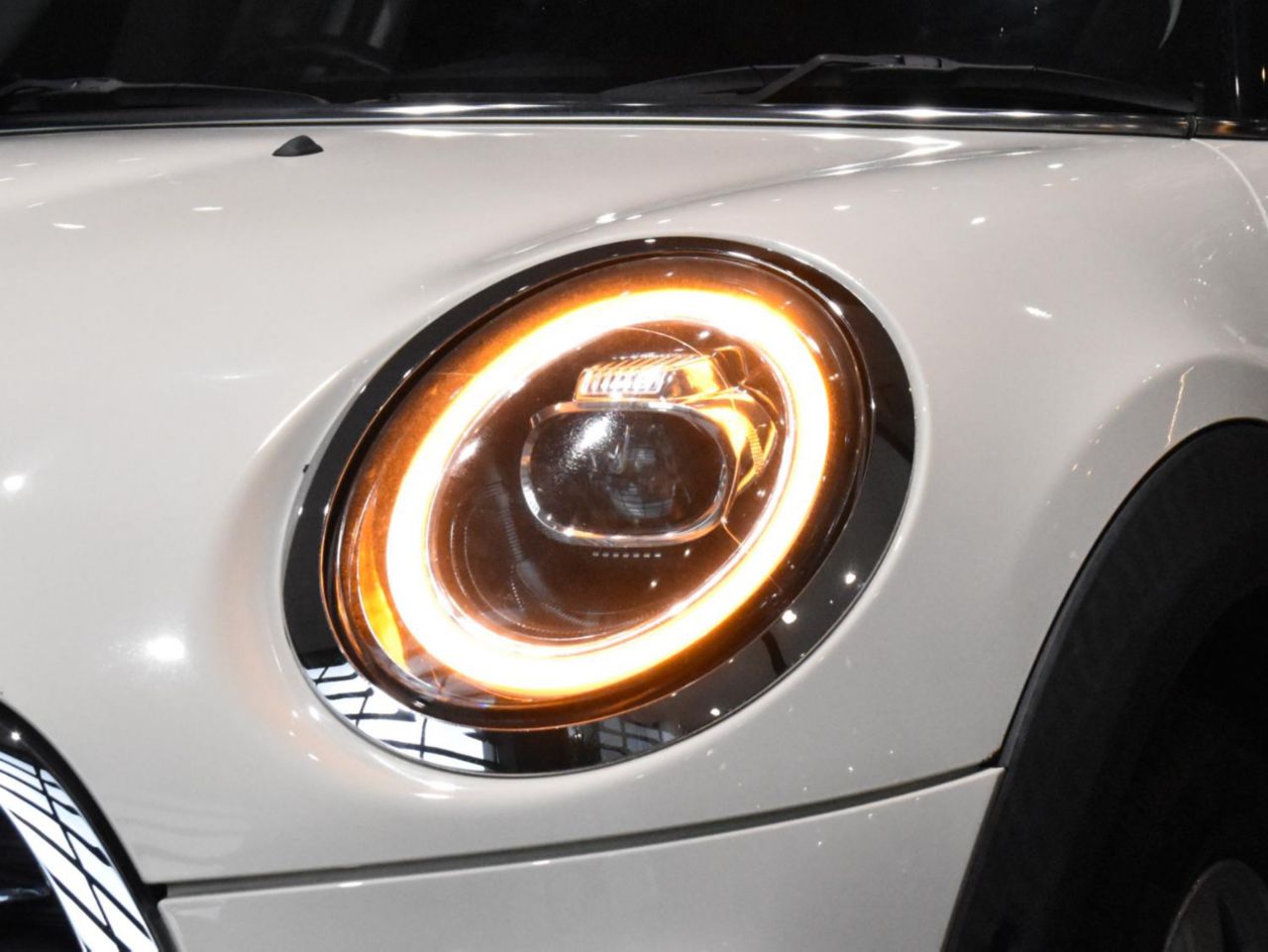 F55 COOPER D (AT)