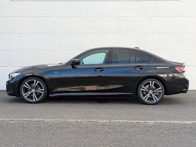 320d xDrive Berline RHD