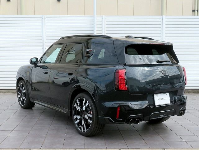 U25 MINI John Cooper Works Countryman ALL4
