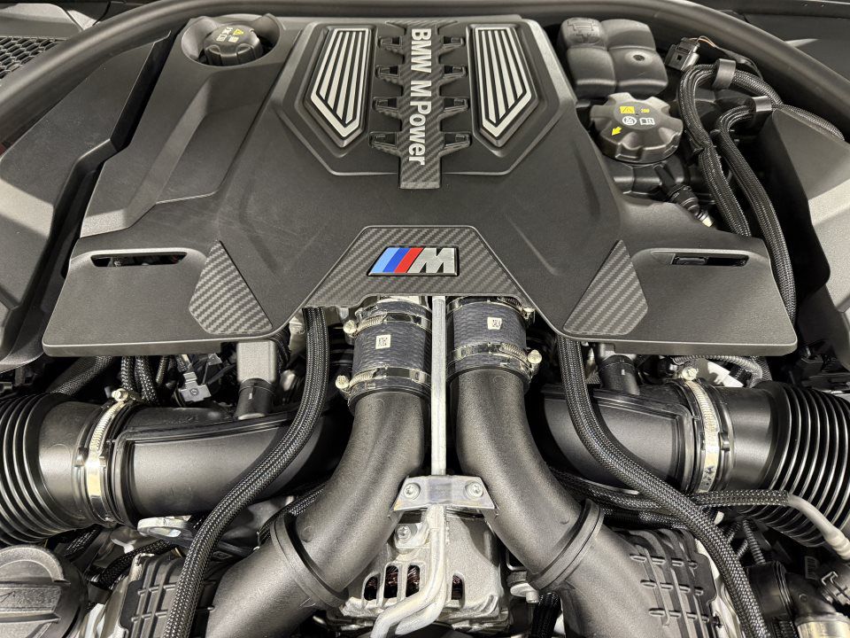 BMW M8