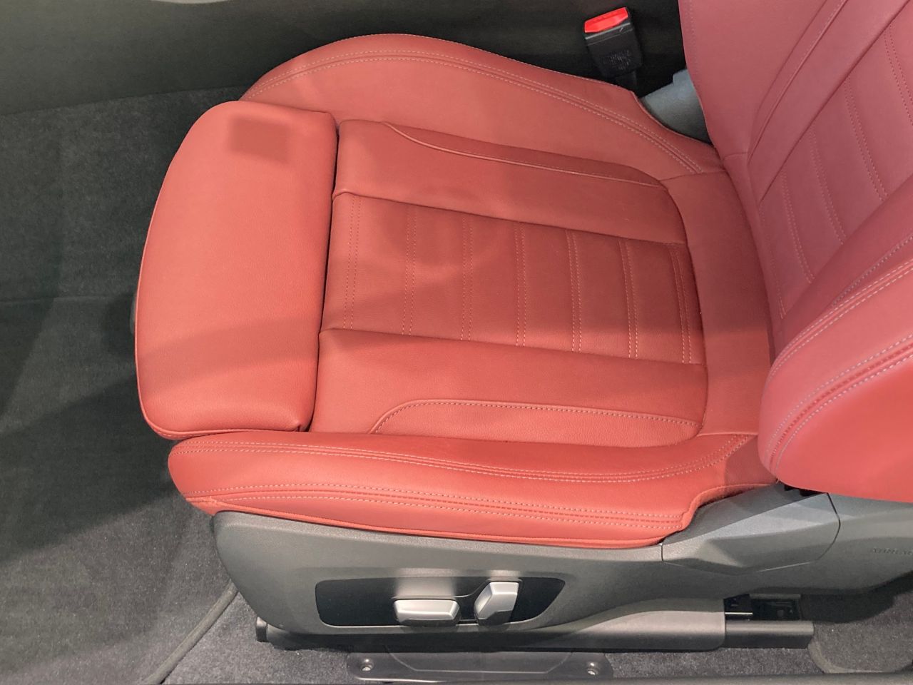 G42 220i Coupe