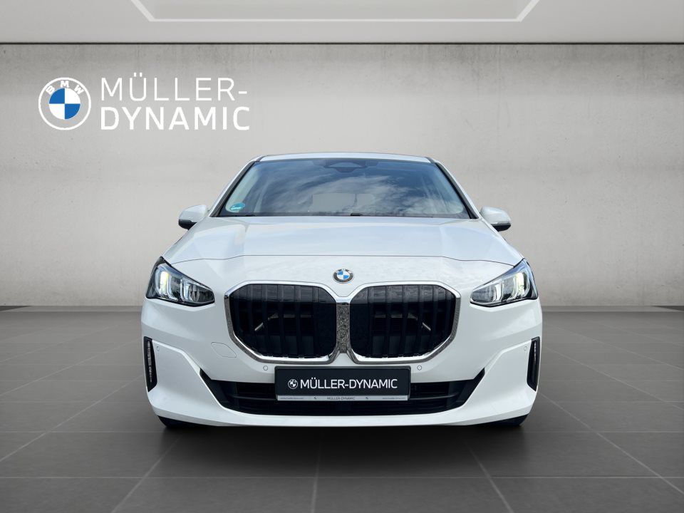 BMW 218