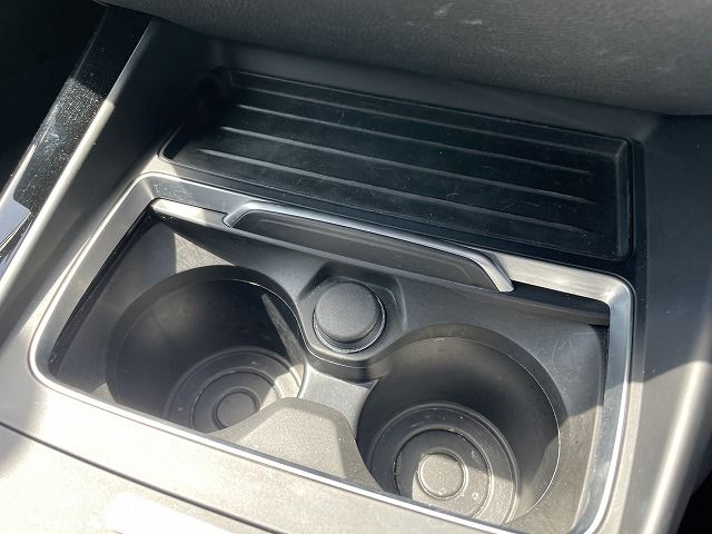 118D 5DOOR RHD