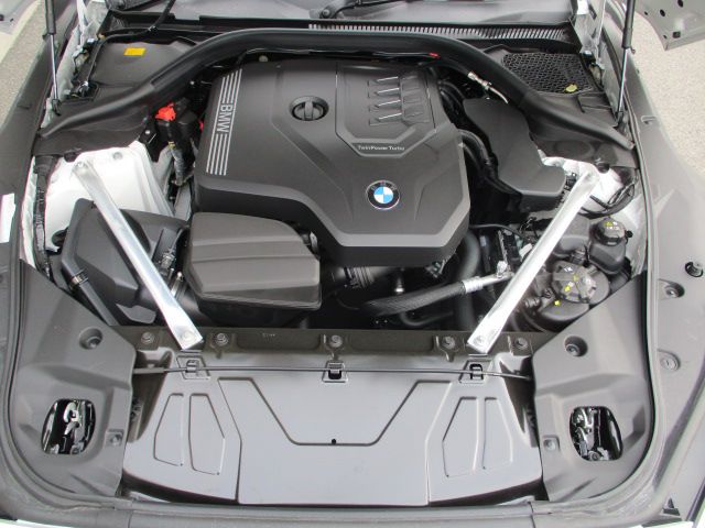 G29 z4 sDrive20i RHD