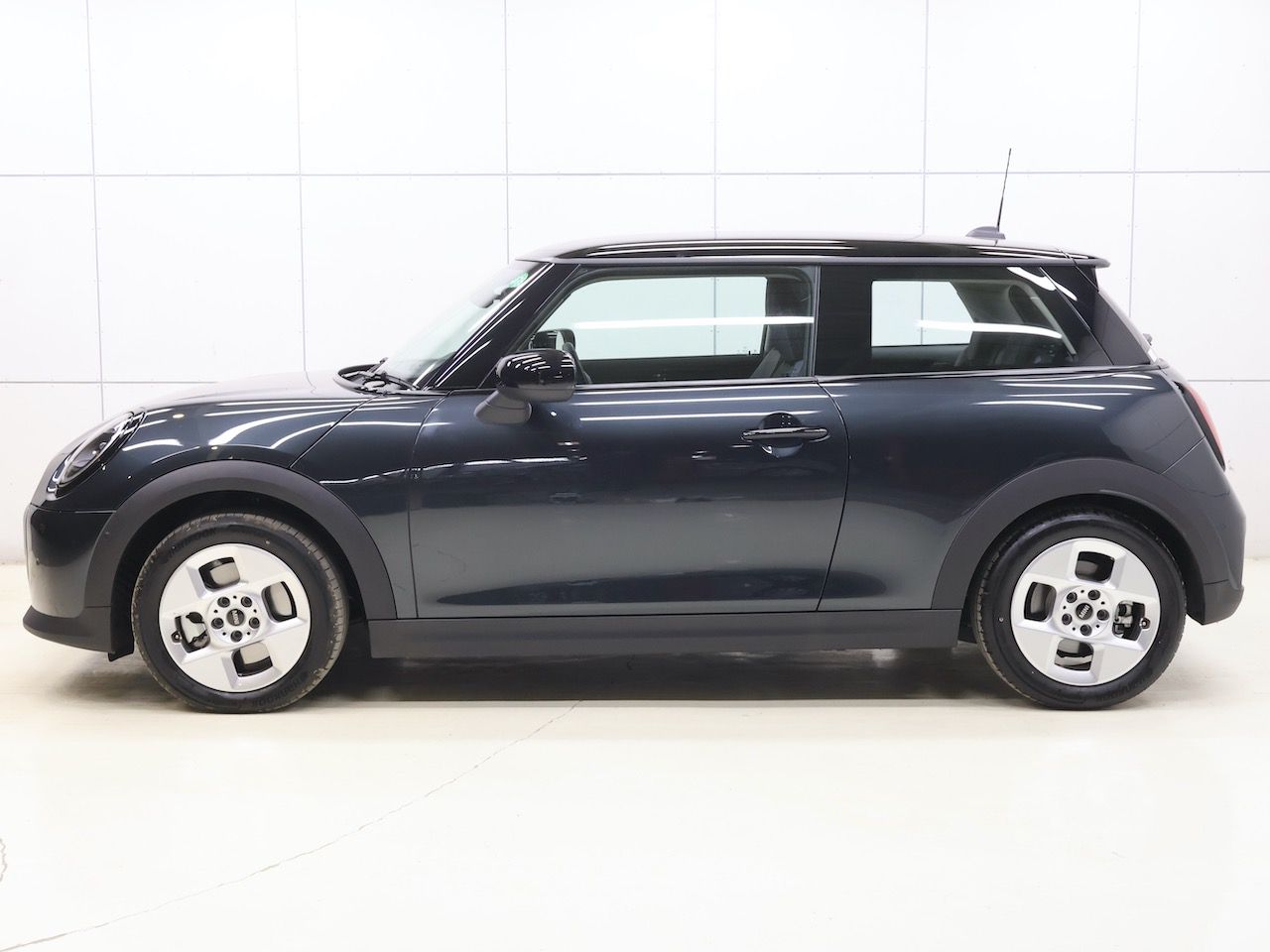 F66 MINI Cooper C 3Dr