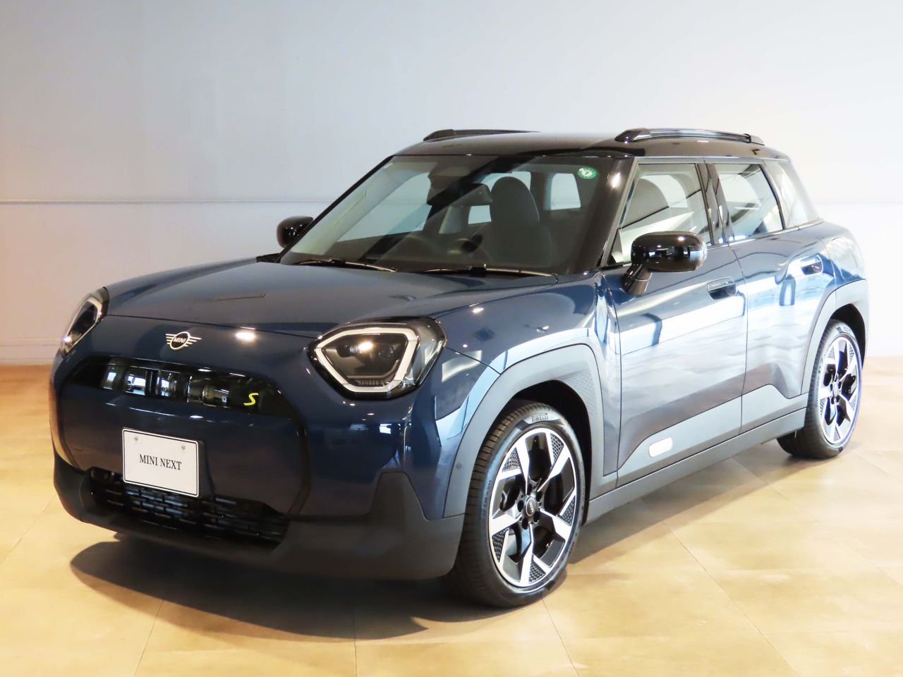 THE NEW ALL-ELECTRIC MINI ACEMAN SE