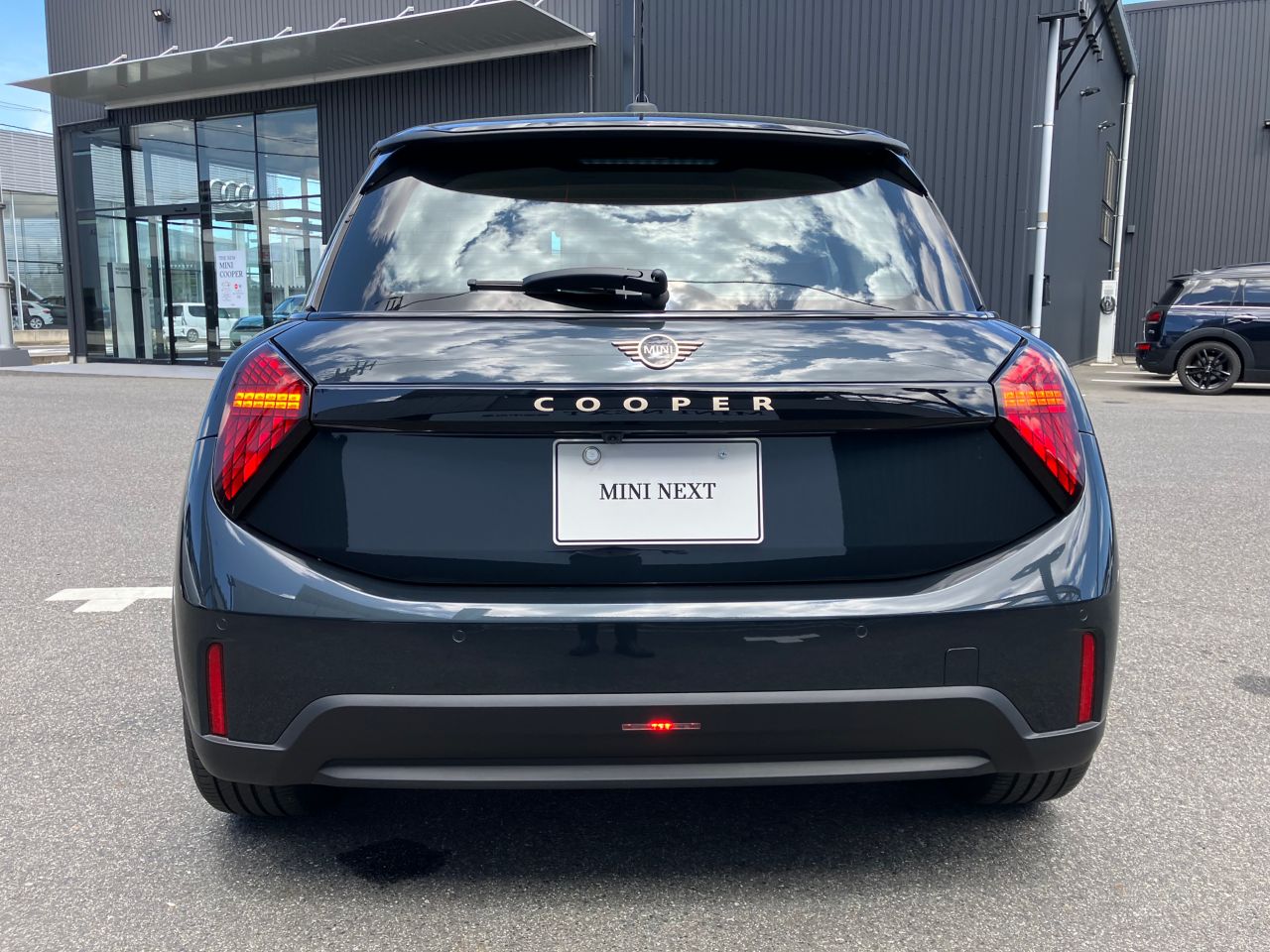 F66 MINI Cooper C 3Dr