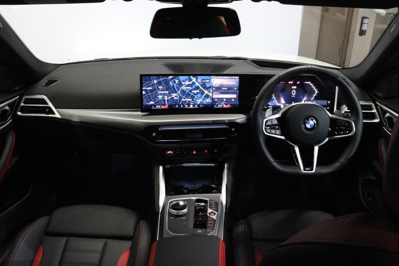 G** ***i G*** C**** ***