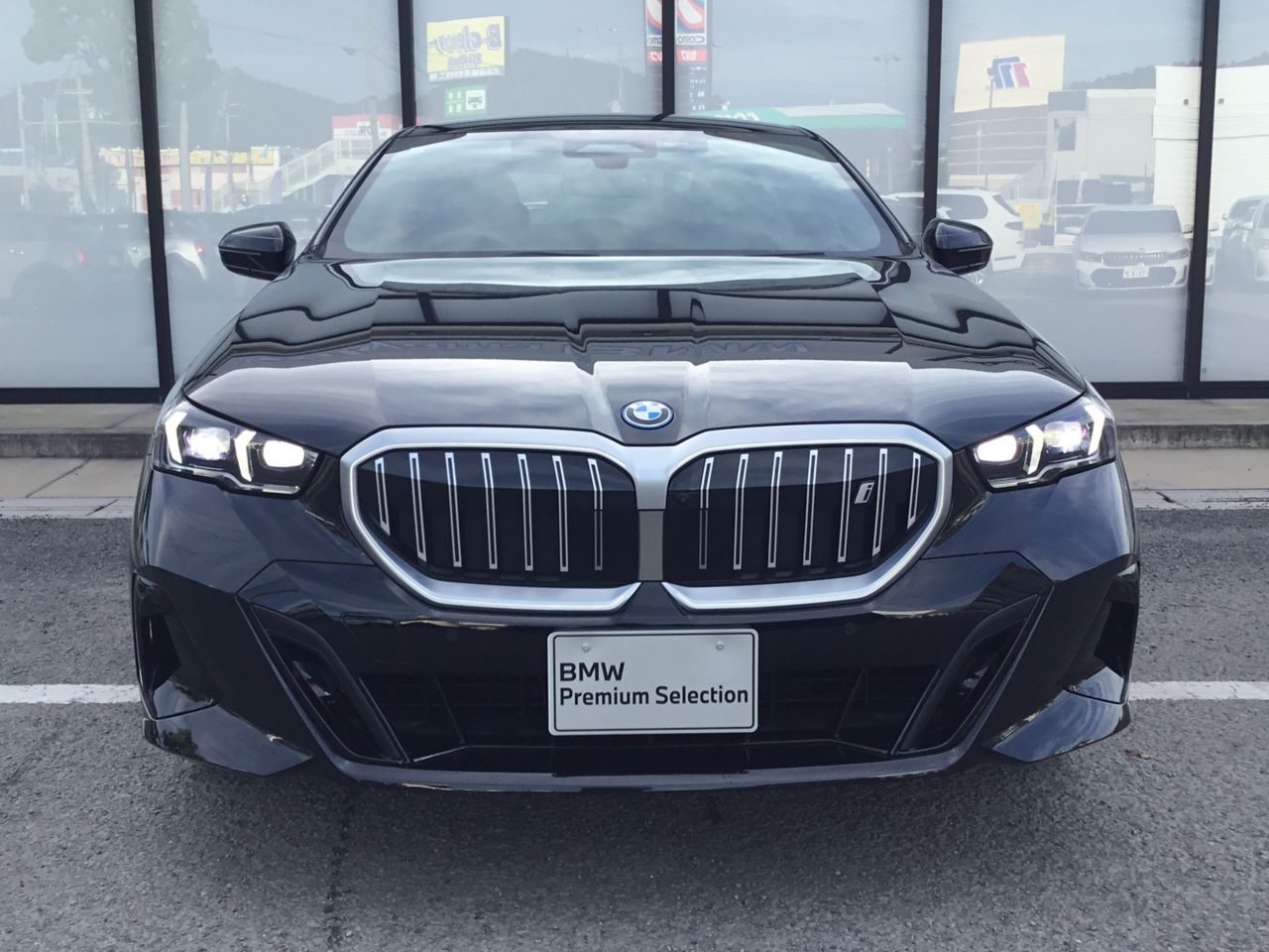 BMW i5 eDrive40 Sedan RHD