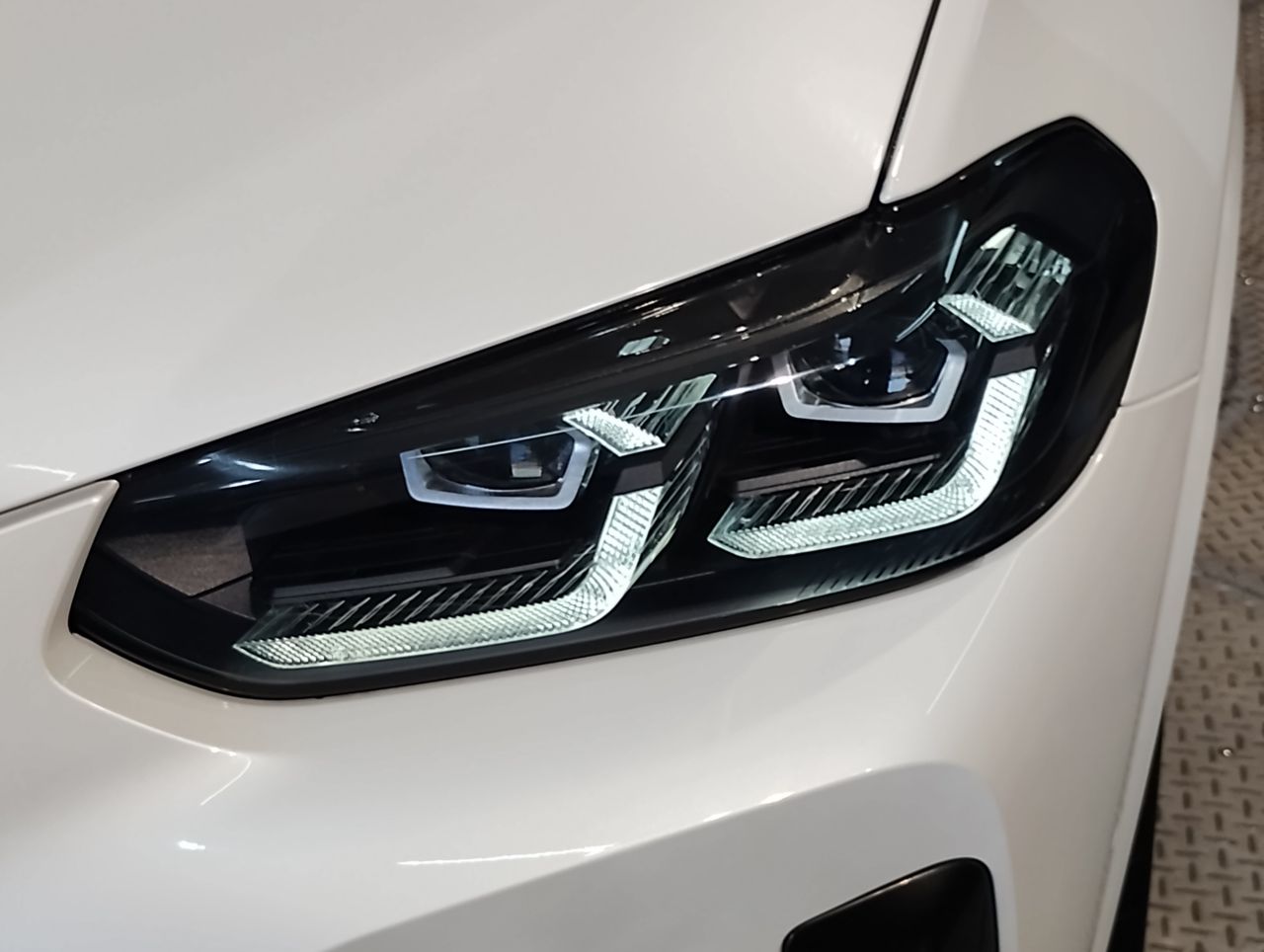 G08 iX3 BEV RHD