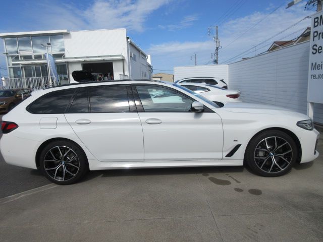540i xDrive Touring RHD