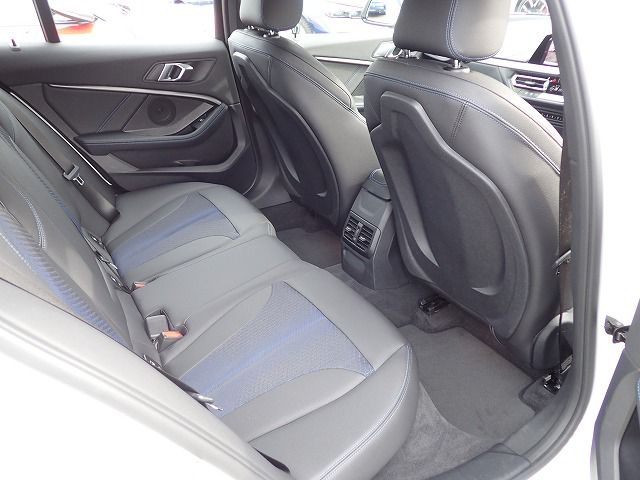 F40 118d Sports Hatch 5-door B47 2.0d