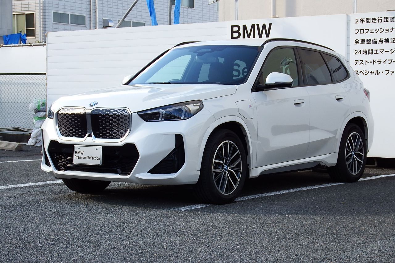 U11 iX1 xDrive30