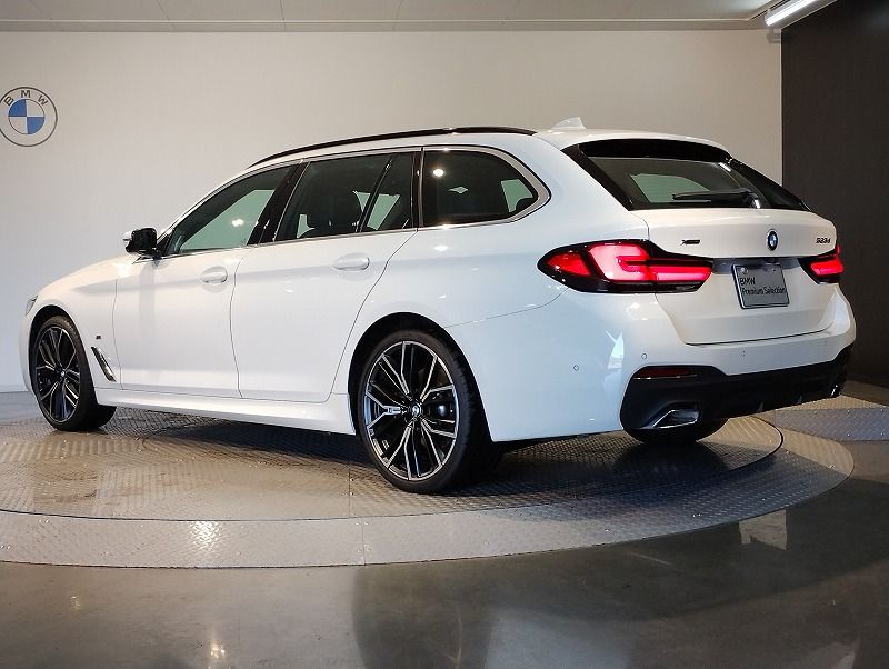 520d xDrive Touring RHD