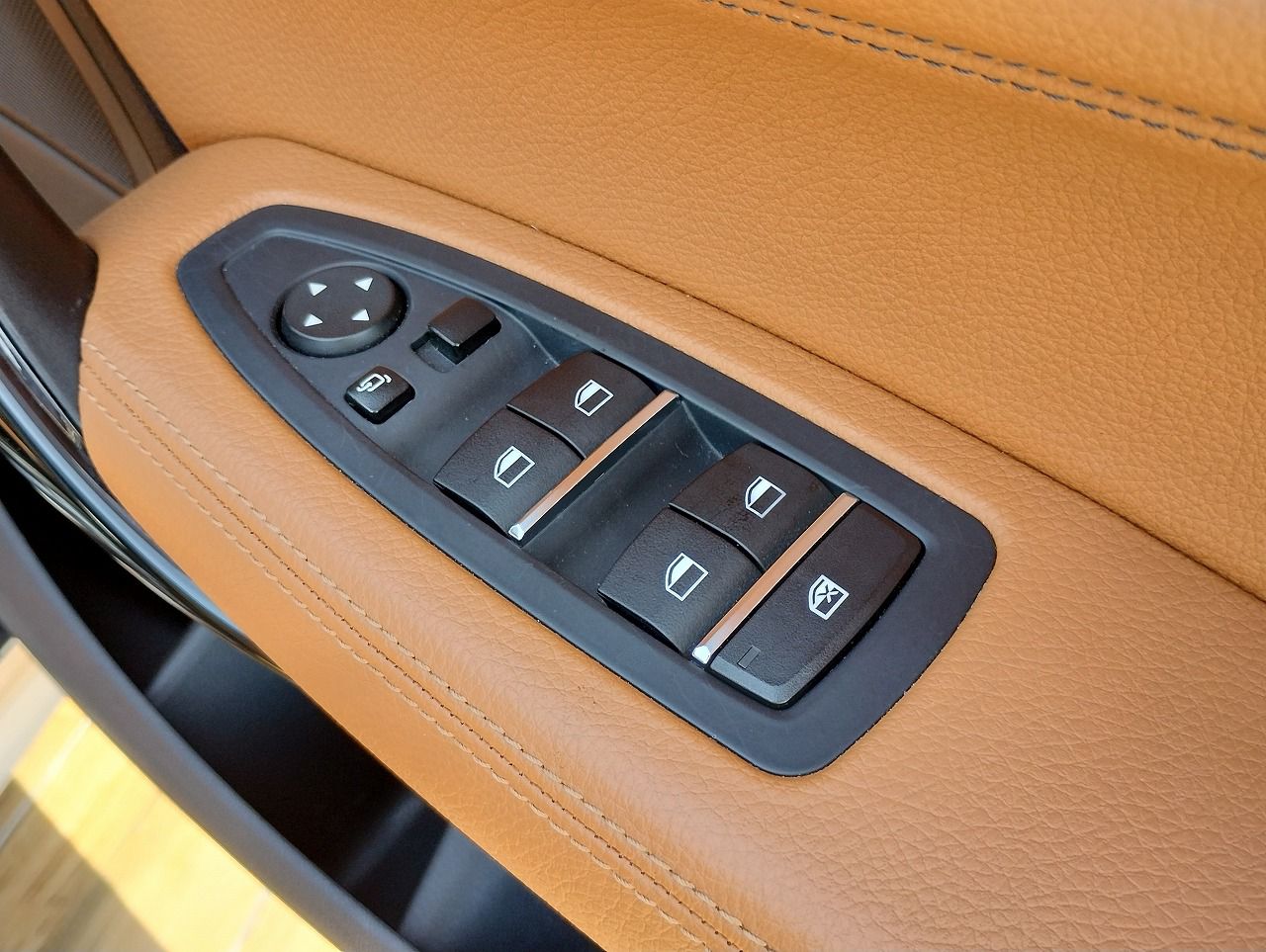 118D 5DOOR RHD
