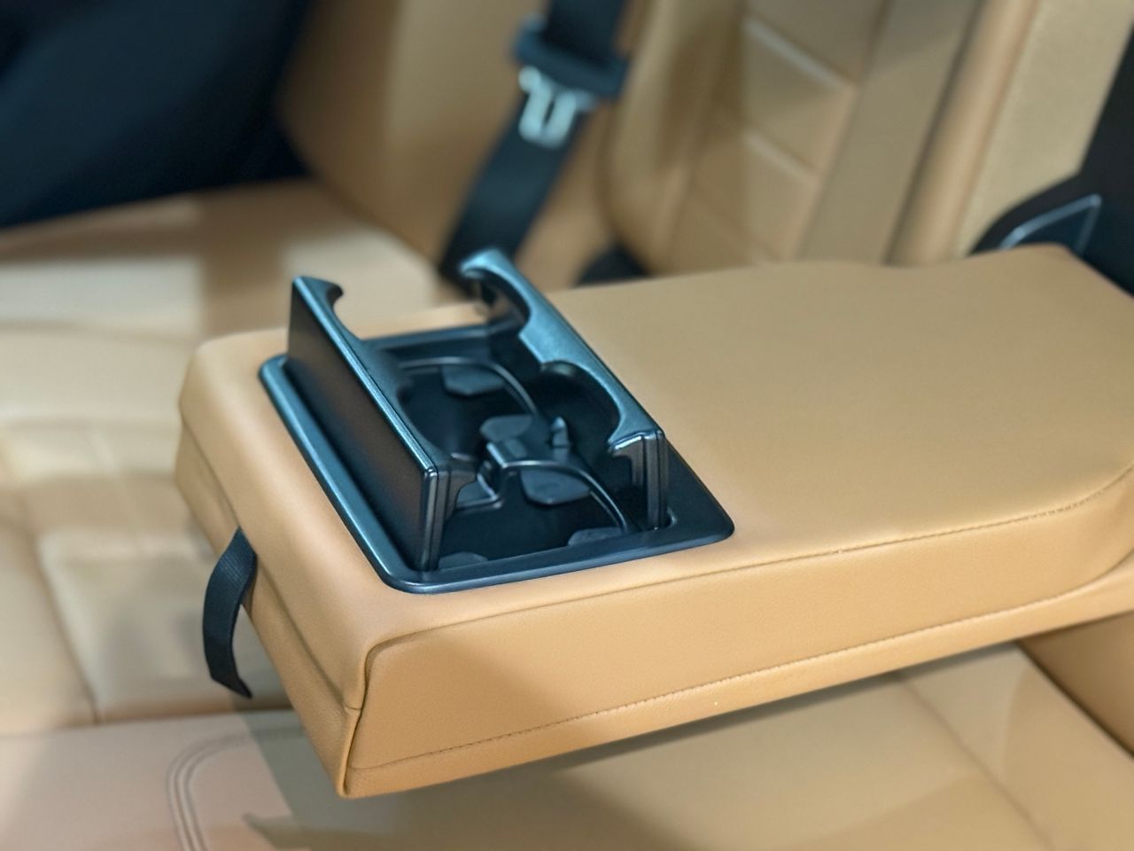 G20 330e Saloon RHD MX