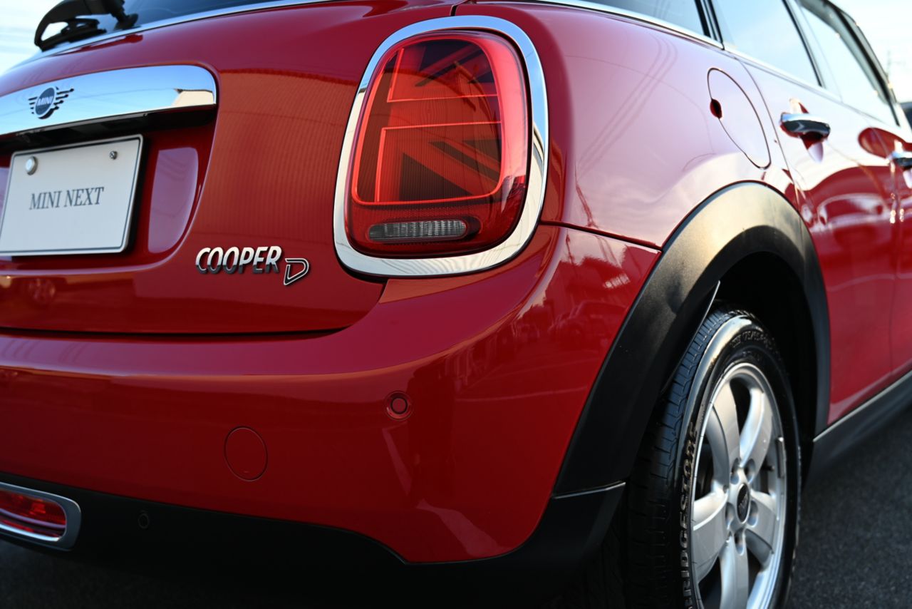 F55 COOPER D (AT)