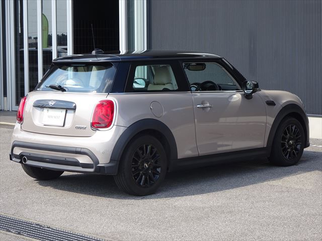 MINI Cooper F56 RHD