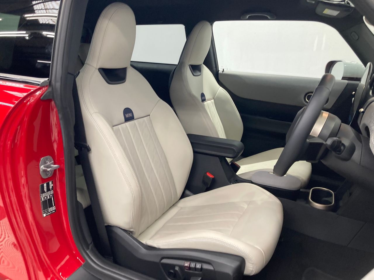 F66 MINI Cooper C 3Dr