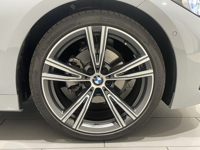 320d xDrive Berline RHD