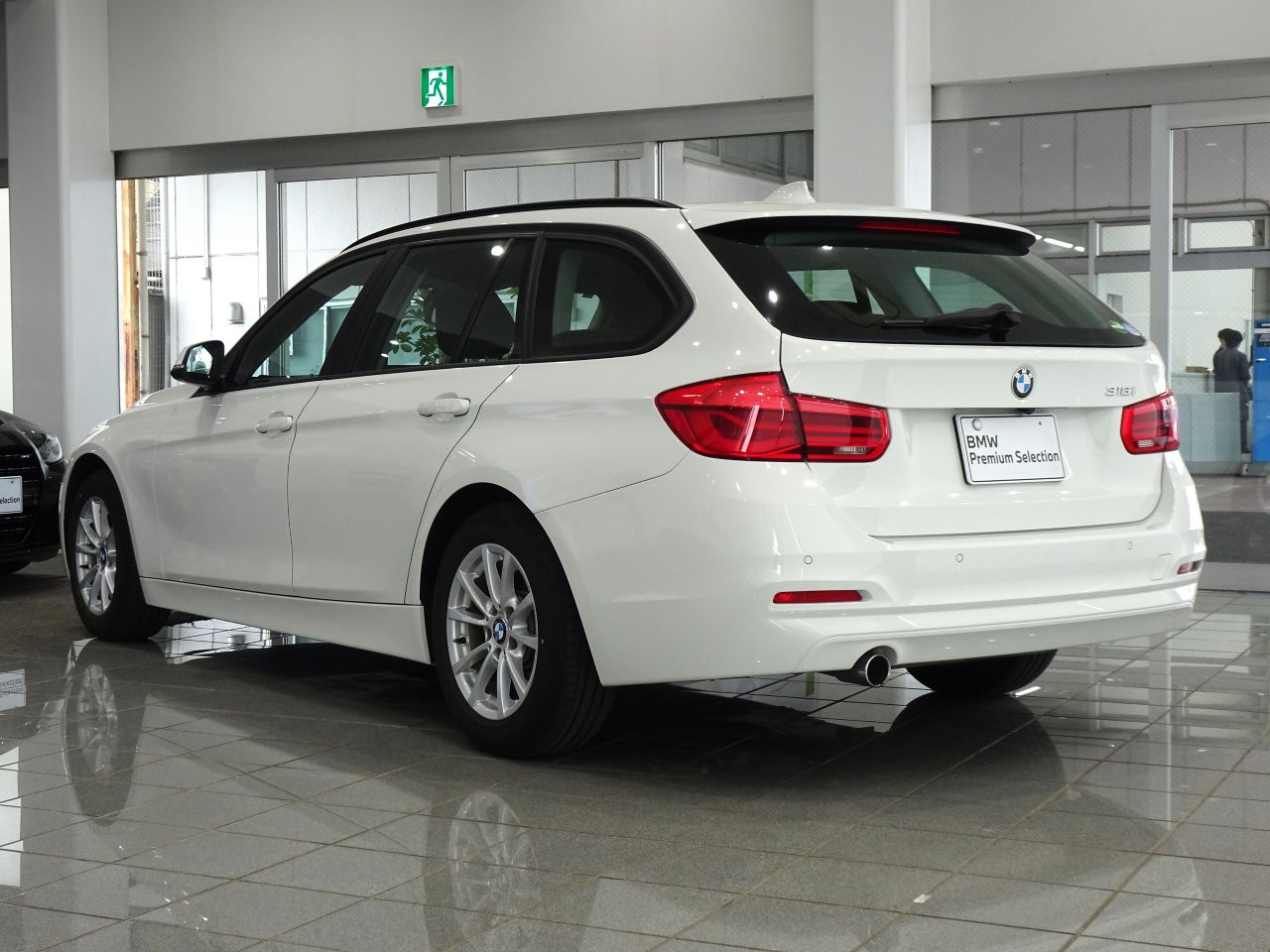 318I TOURING RHD