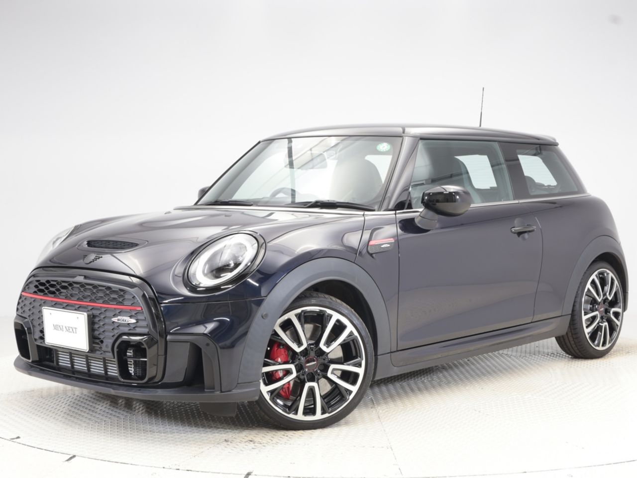 THE MINI JOHN COOPER WORKS.