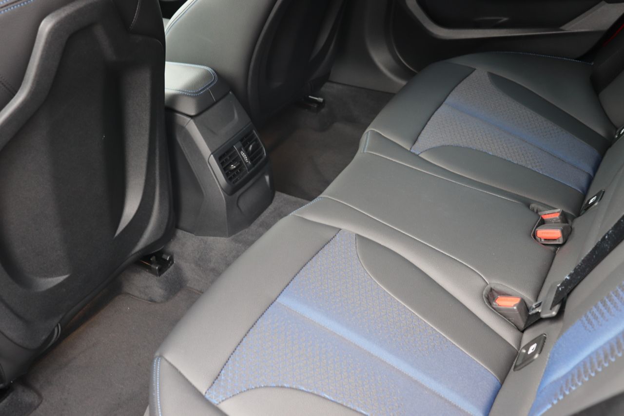 F40 118d Sports Hatch 5-door B47 2.0d