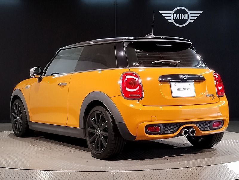 F56 COOPER S D(AT)